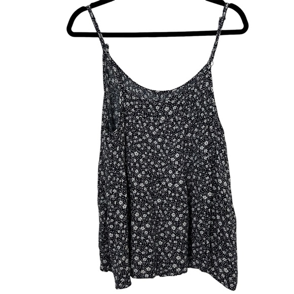 TORRID NAVY FLORAL GAUZE SHIRRED HEM BABYDOLL CAMI TOP SIZE 2 (2X/ 18-20) - Picture 2 of 16